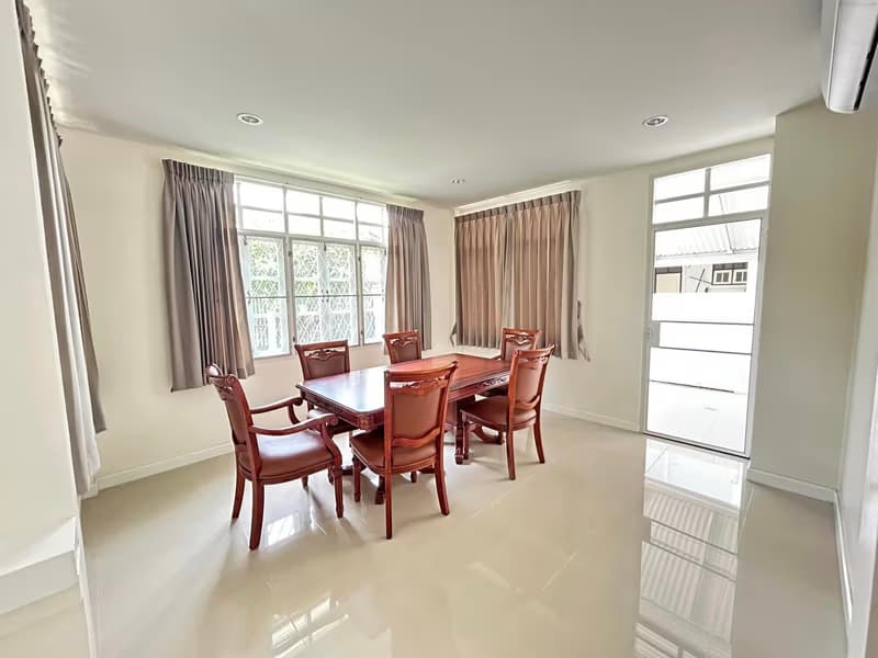 3 Bed House for Rent in Mueang Chiang Mai
