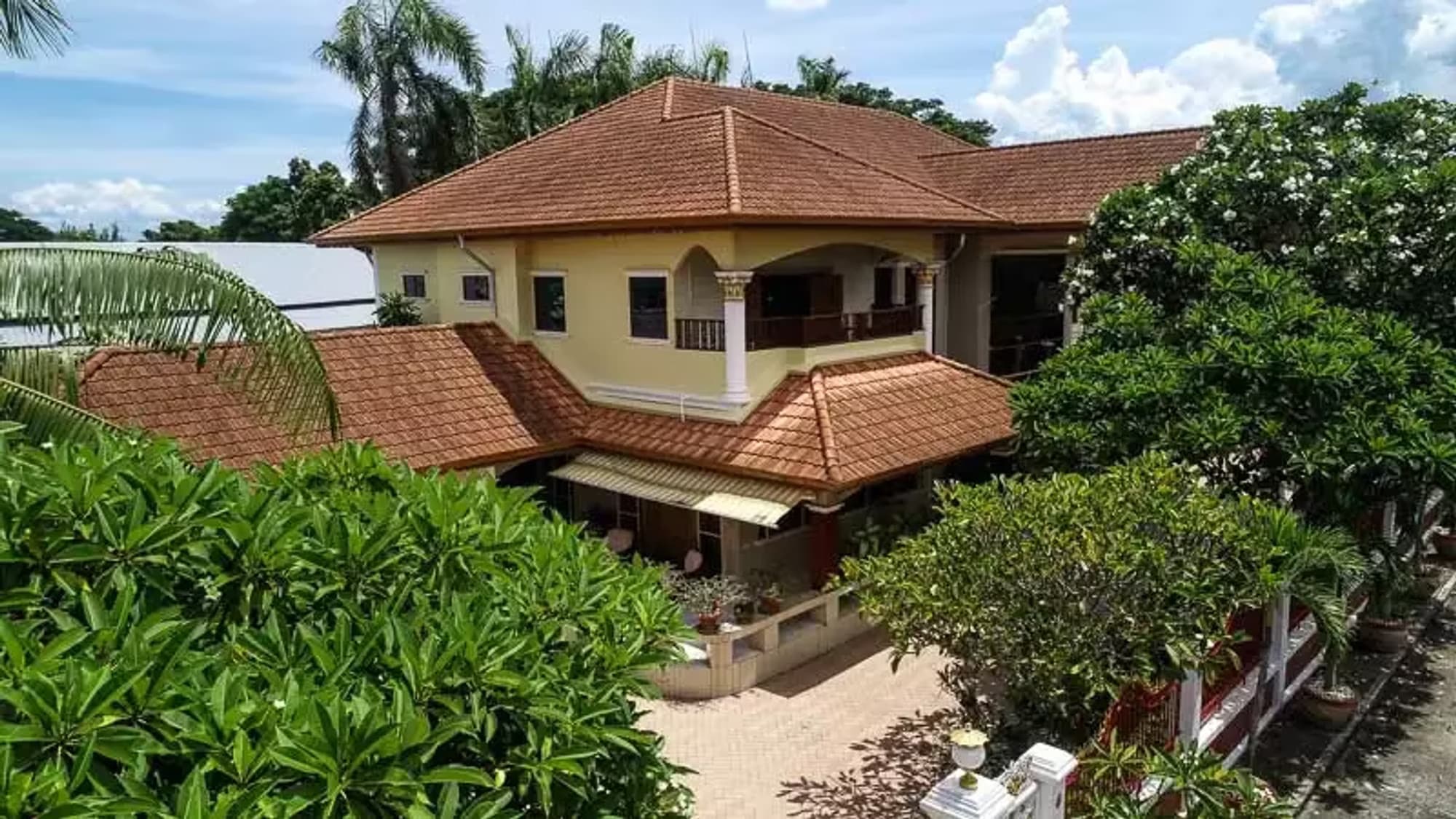 5 Bedroom House - Image 36