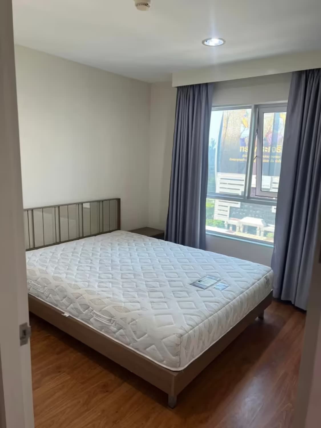 1 Bedroom Condo - Image 1