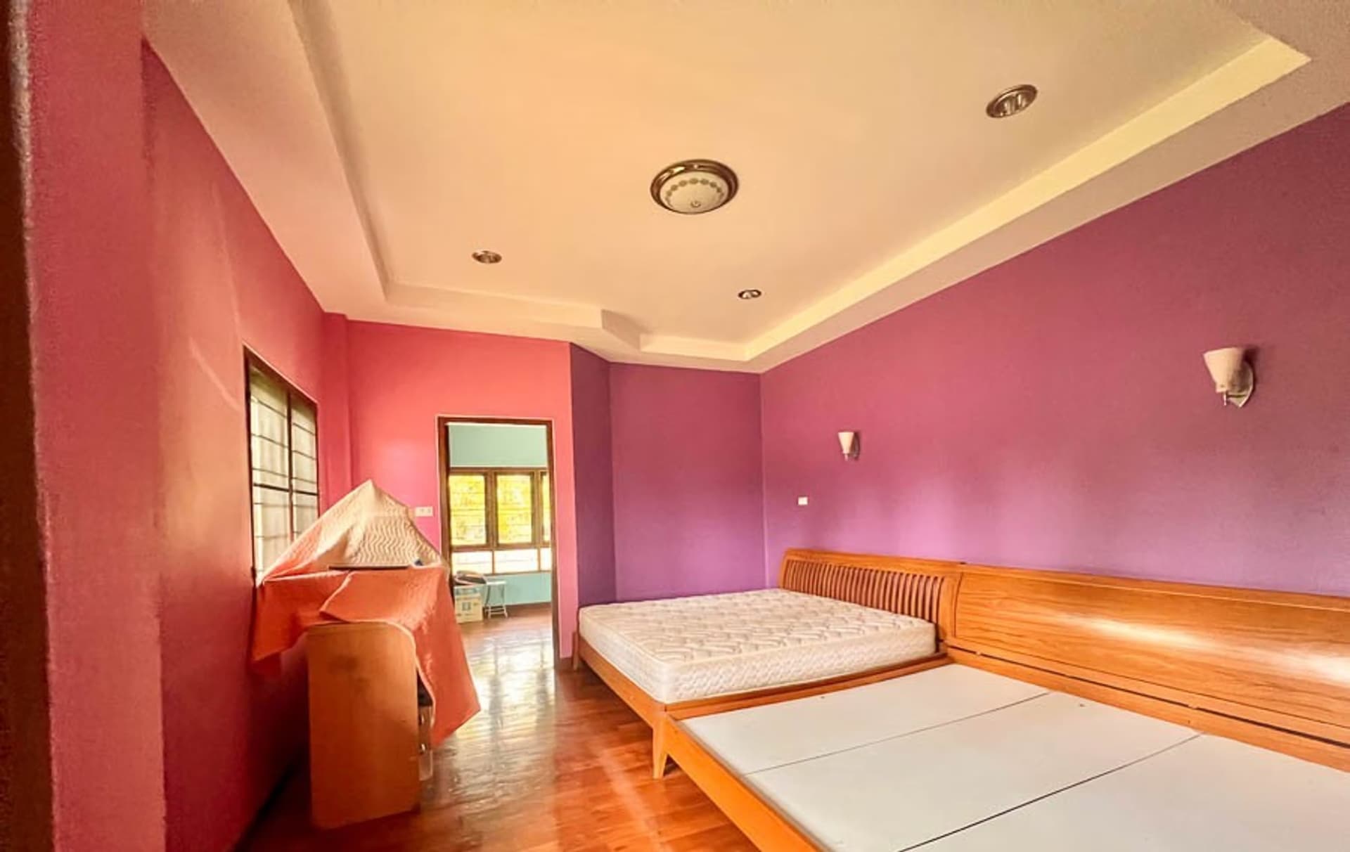 5 Bedroom House - Image 16