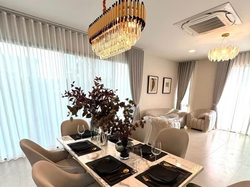 4 Bed House for Rent in อำเภอบางพลี