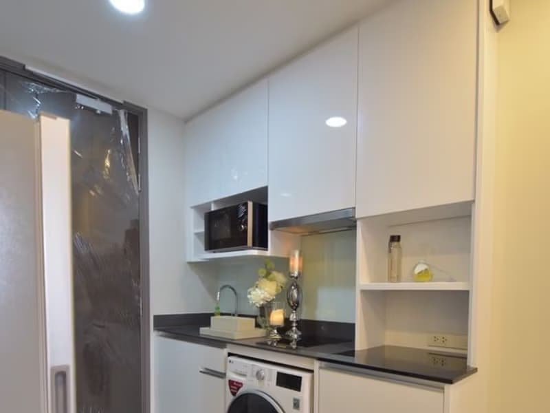 1 Bedroom Condo