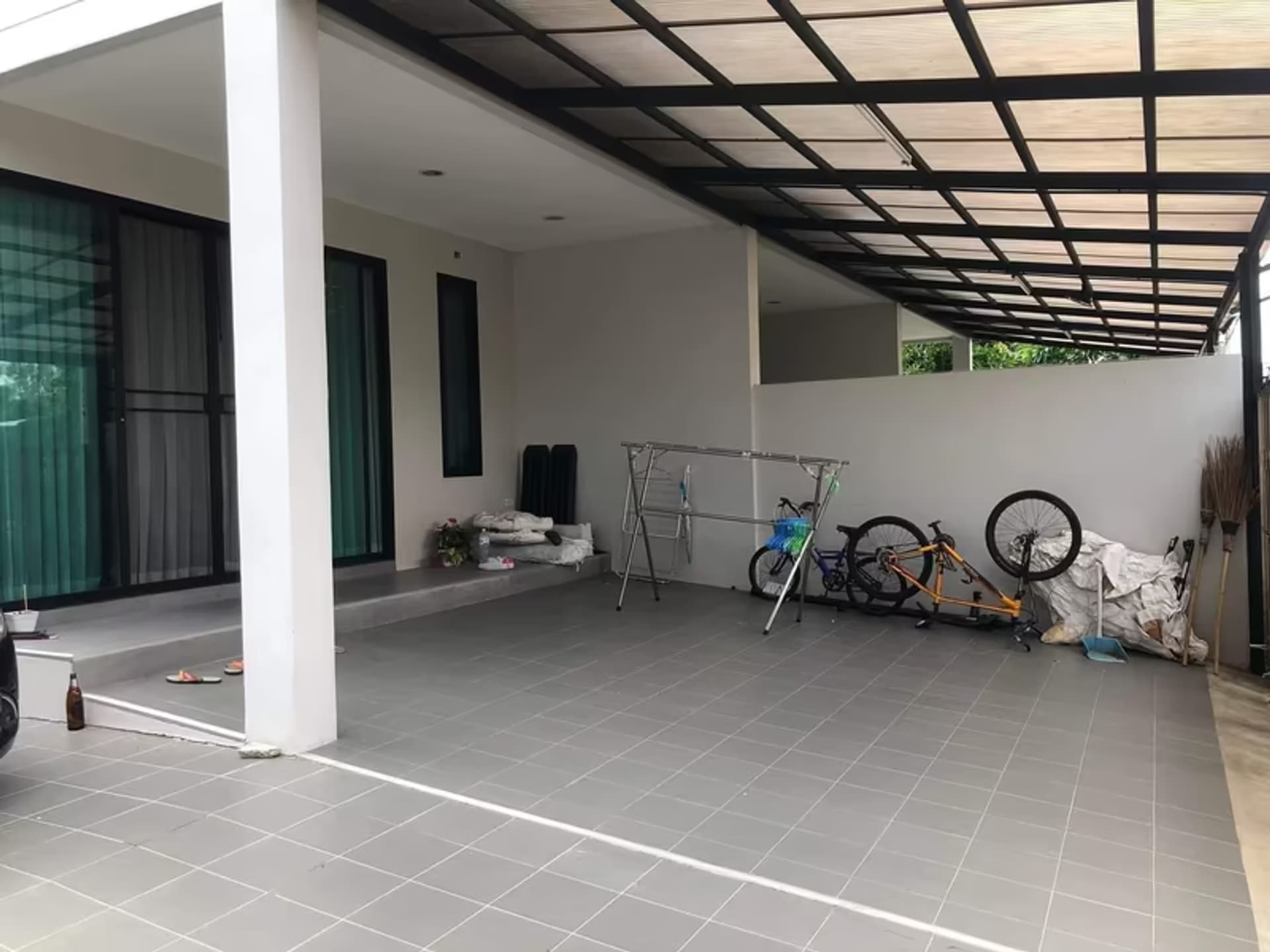 3 Bedroom Condo - Image 1