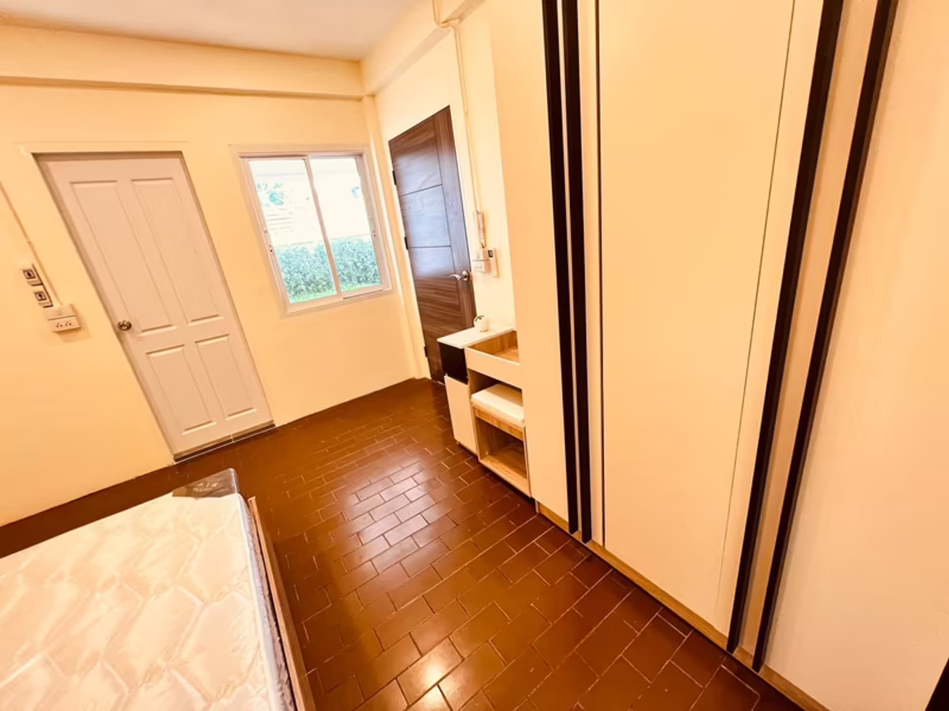 5 Bedroom House - Image 12