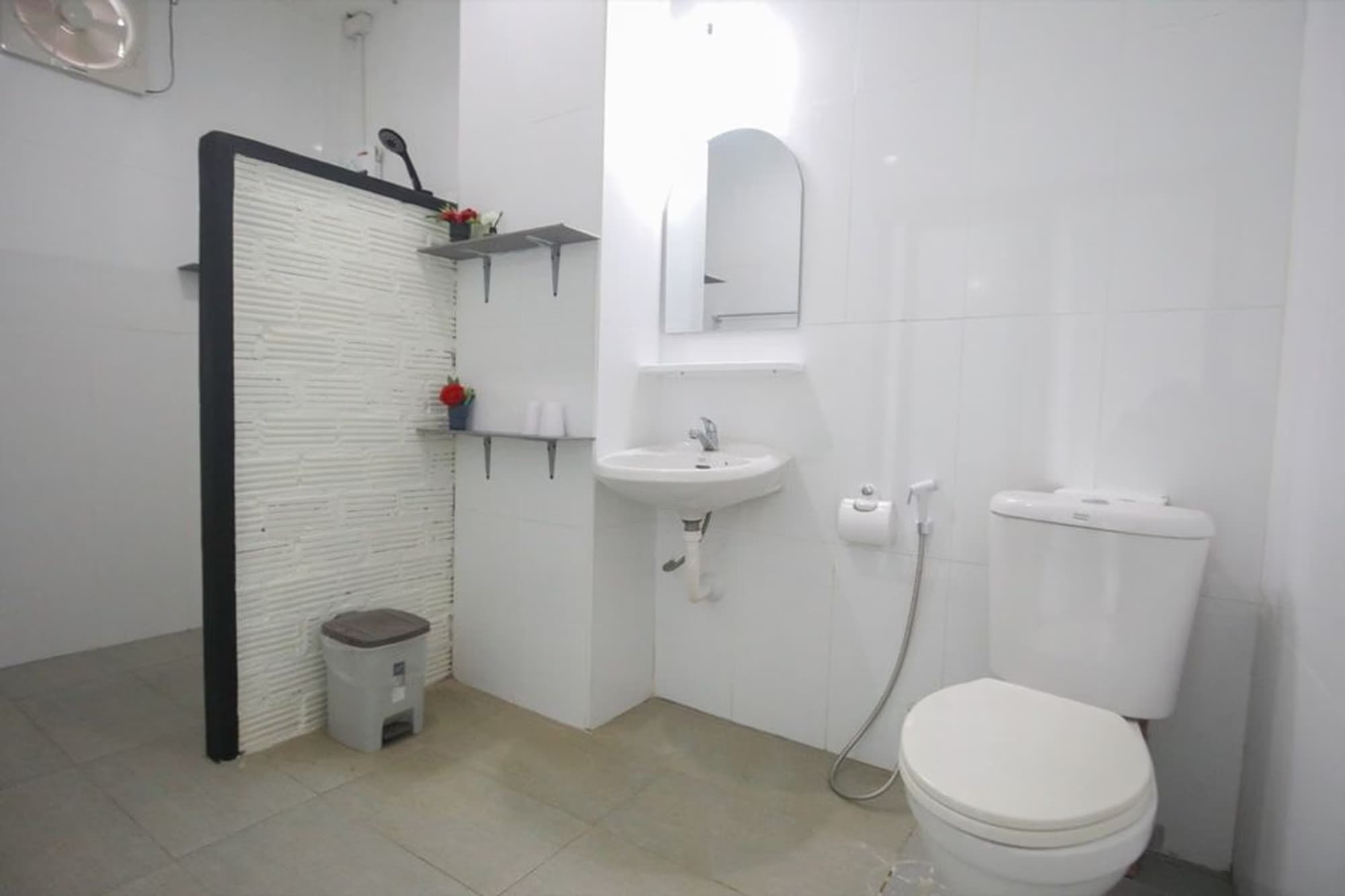 3 Bed Townhouse for Rent in Mueang Chiang Mai - Image 4