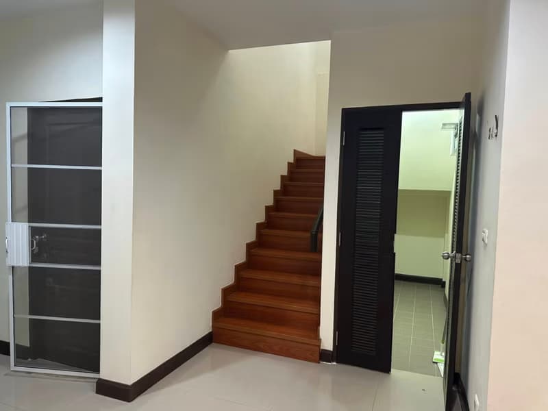 3 Bed House for Rent in Saraphi