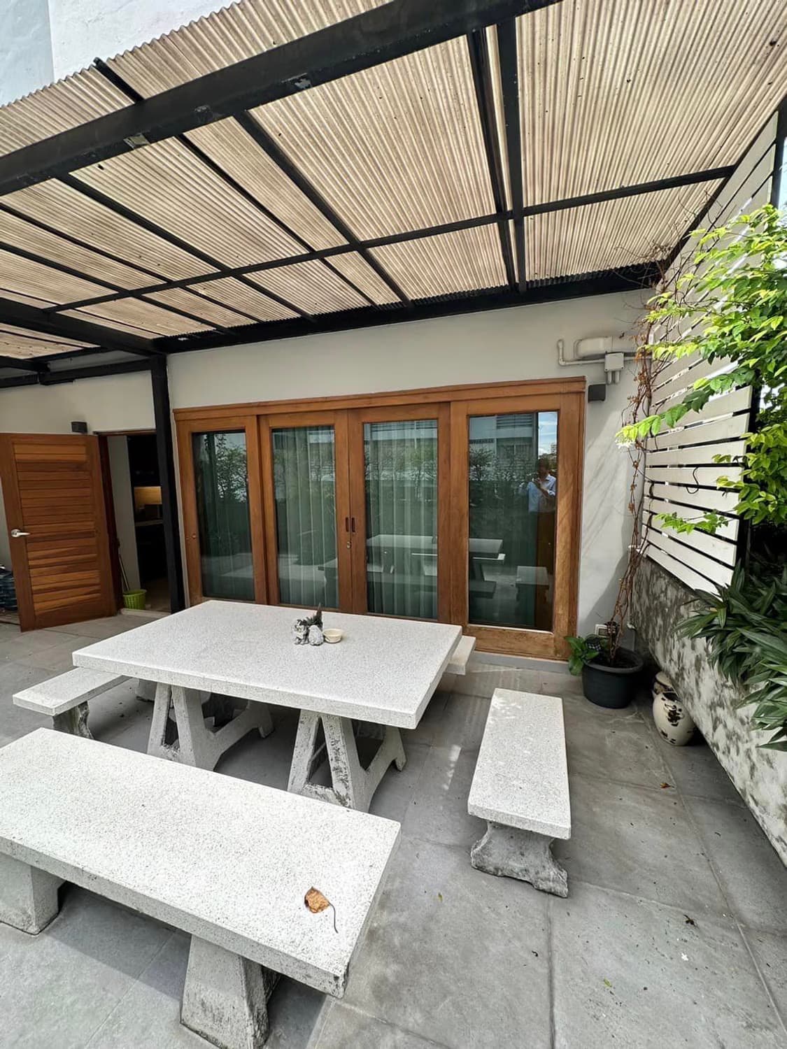 1 Bed Condo for Rent and Sale in Bang Rak - Image 7