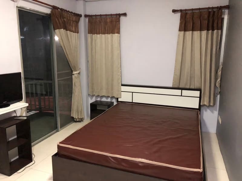 7 Bed Townhouse for Rent and Sale in Mueang Chiang Mai District