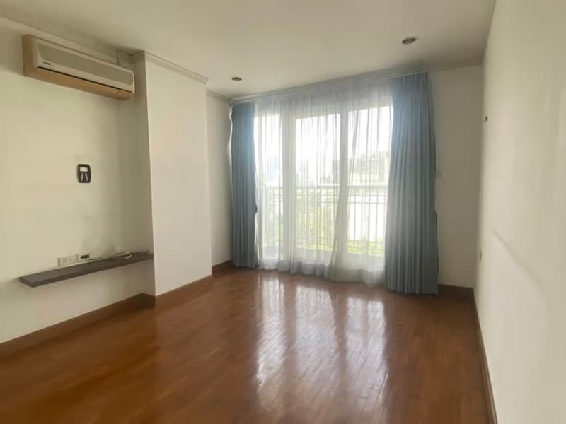 3 Bed Condo for Sale in Sathon