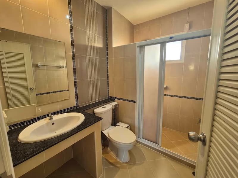 4 Bed House for Rent in Hang Dong District