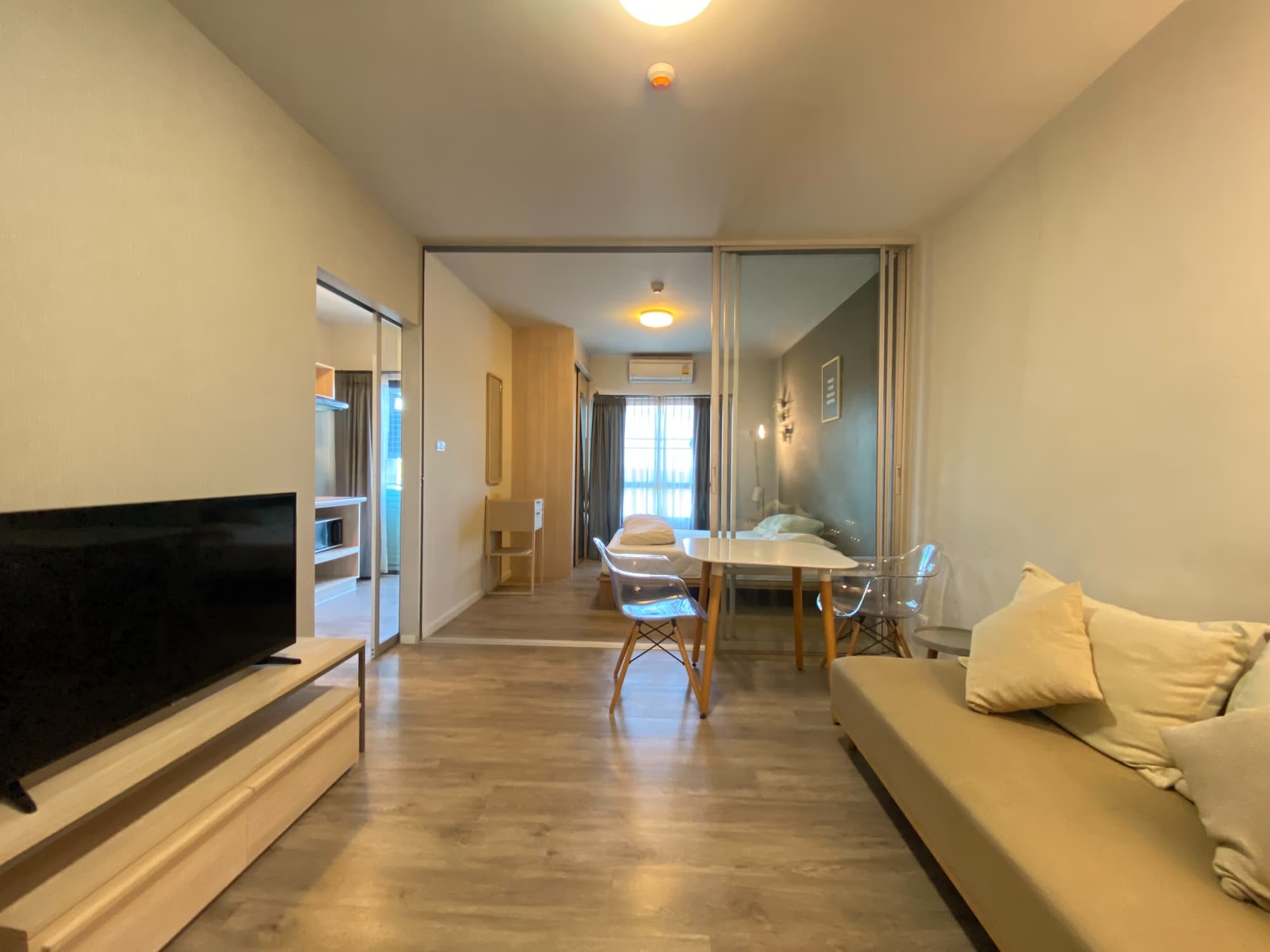 1 Bedroom Condo - Image 1