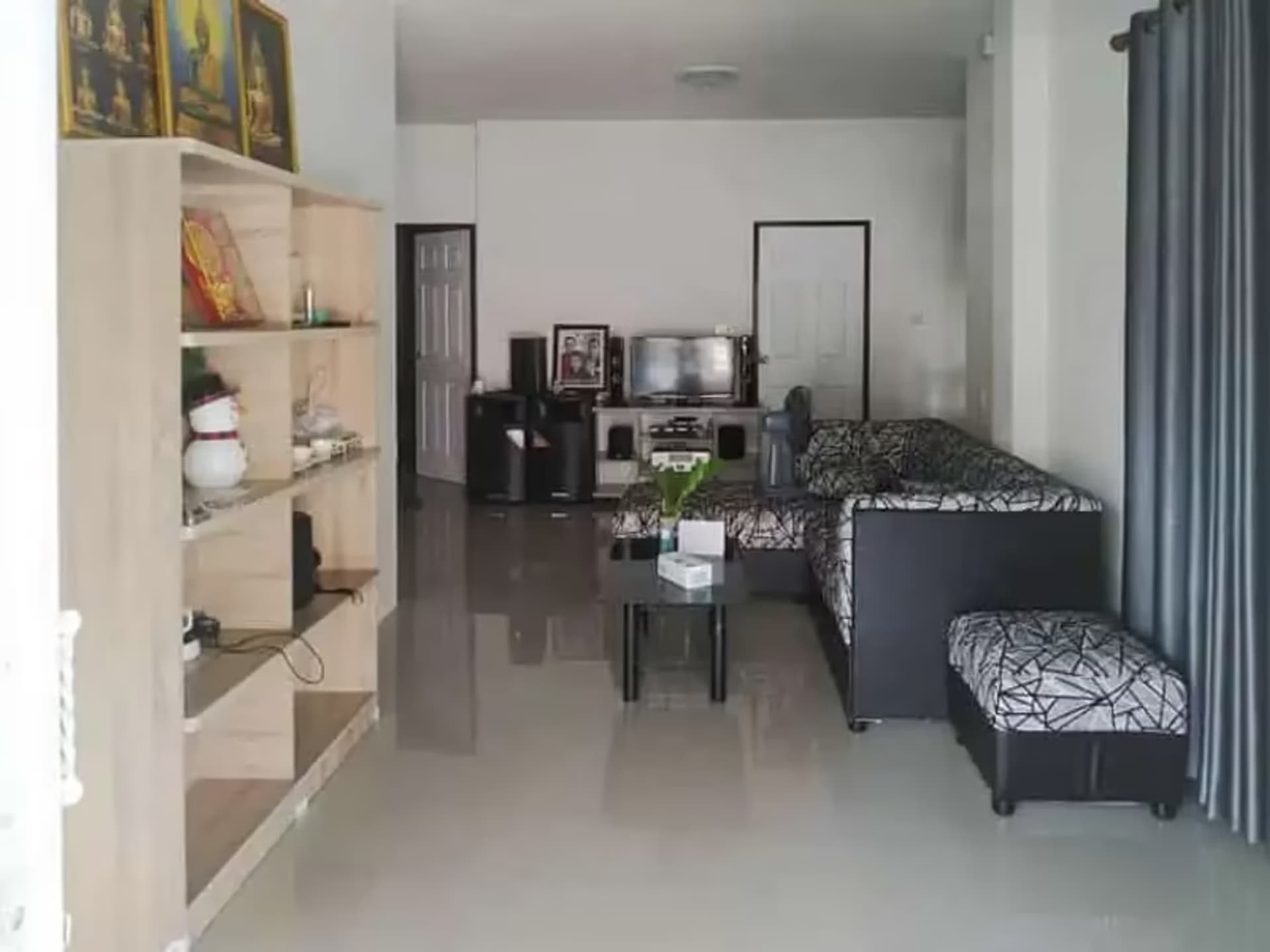 3 Bedroom House - Image 4