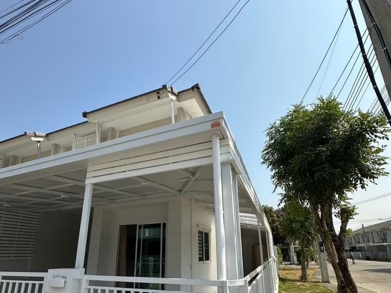 3 Bed Townhouse for Rent in San Kamphaeng