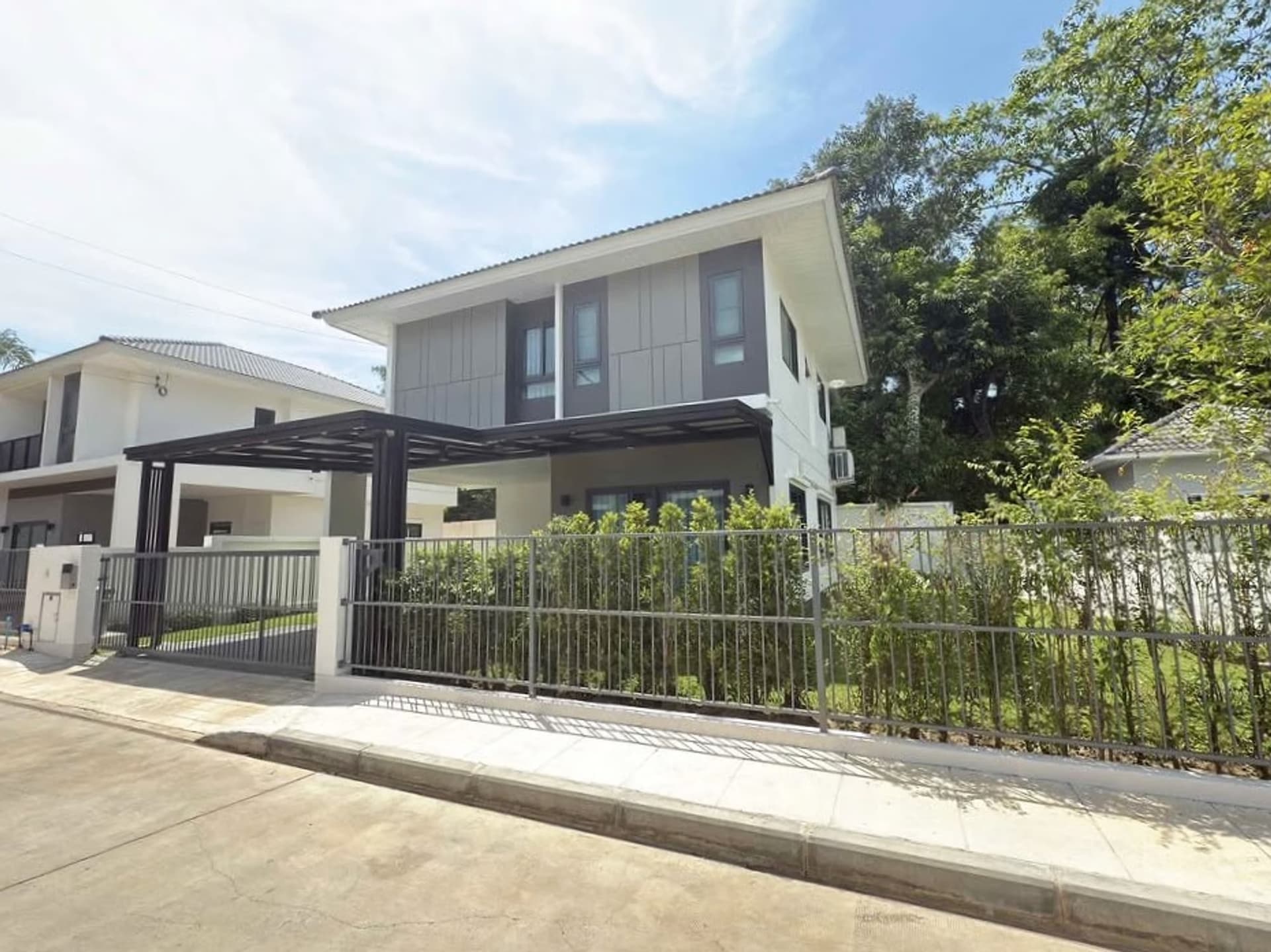 3 ห้องนอน บ้าน สำหรับ จำหน่าย ใน Hang Dong - Image 1