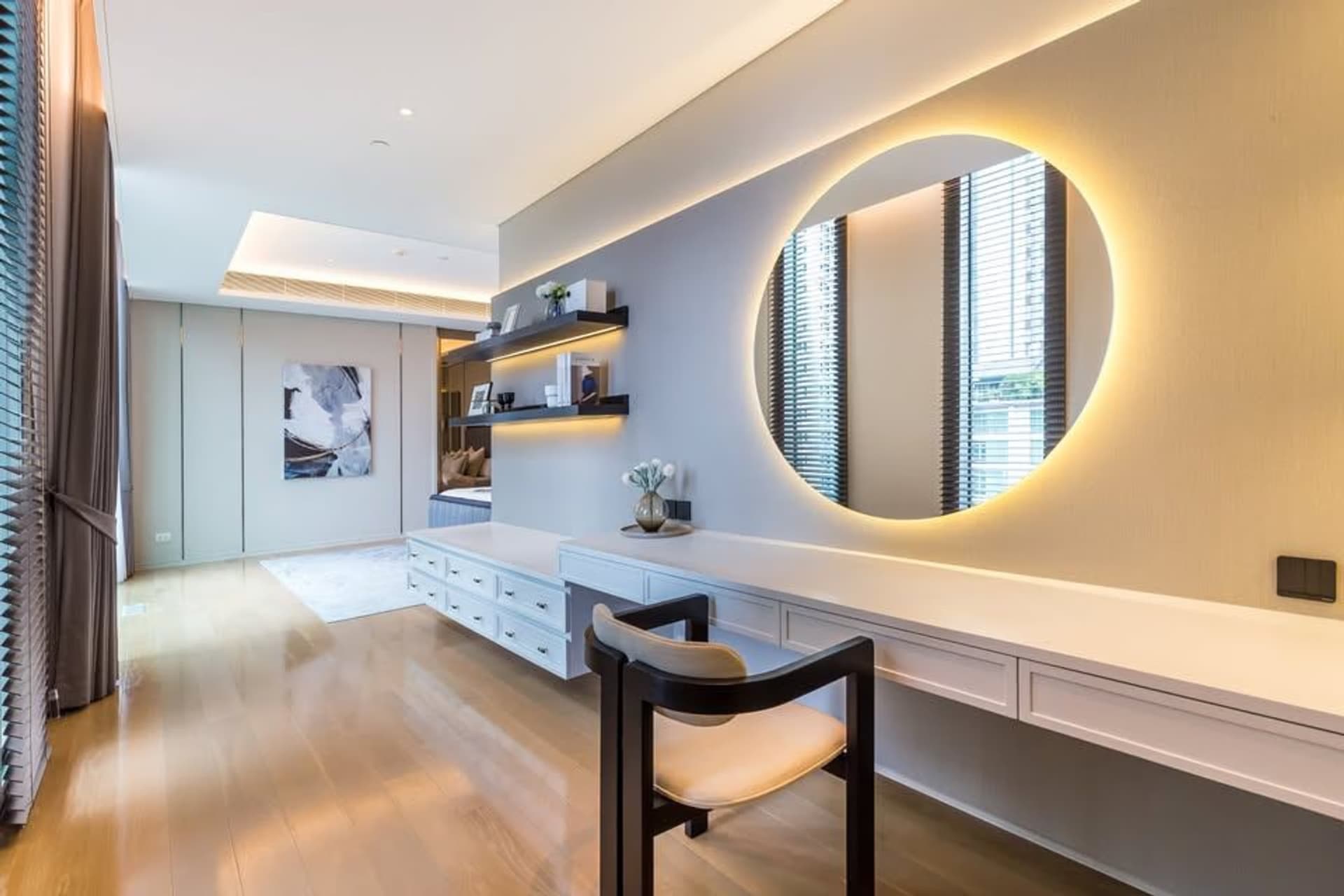 2 Bed Condo for Rent in Pathum Wan - Image 5