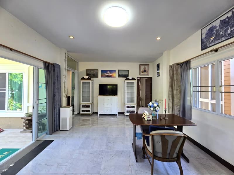 4 Bed House for Rent in Mae Rim District