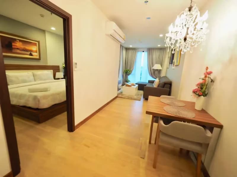 1 Bedroom Condo