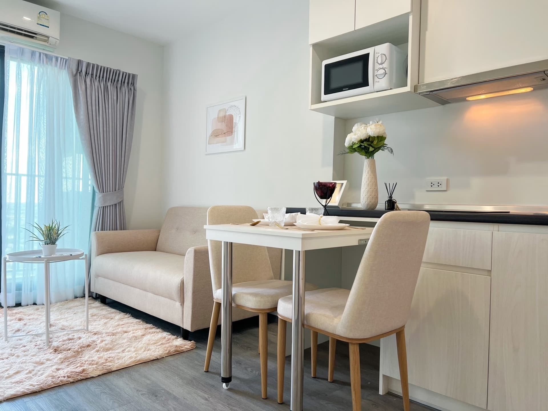 Condo for Rent at Rich Park Triple Station - Image 2