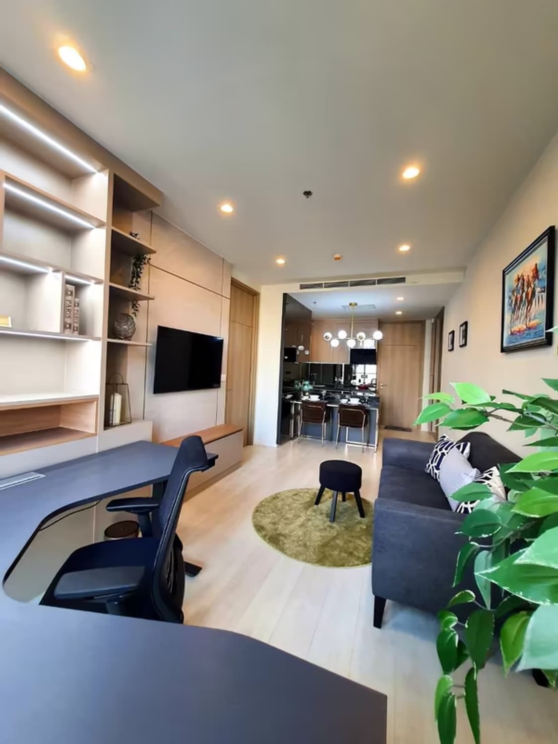Noble Phloen Chit - Image 6