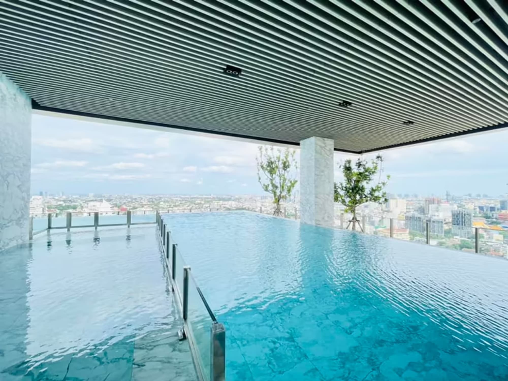 1 Bedroom Condo - Image 1