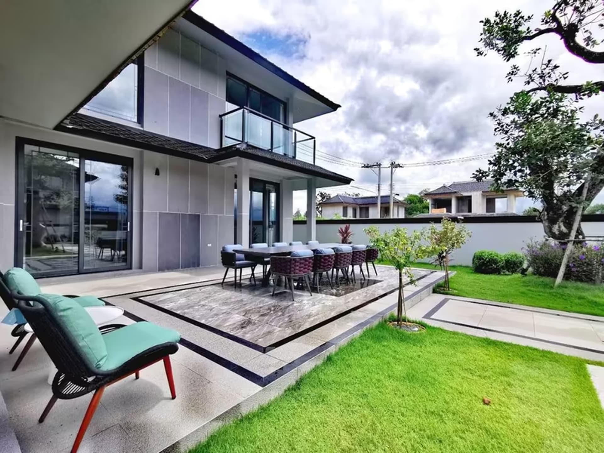 Luxury Pool Villa at San Sai - Image 17