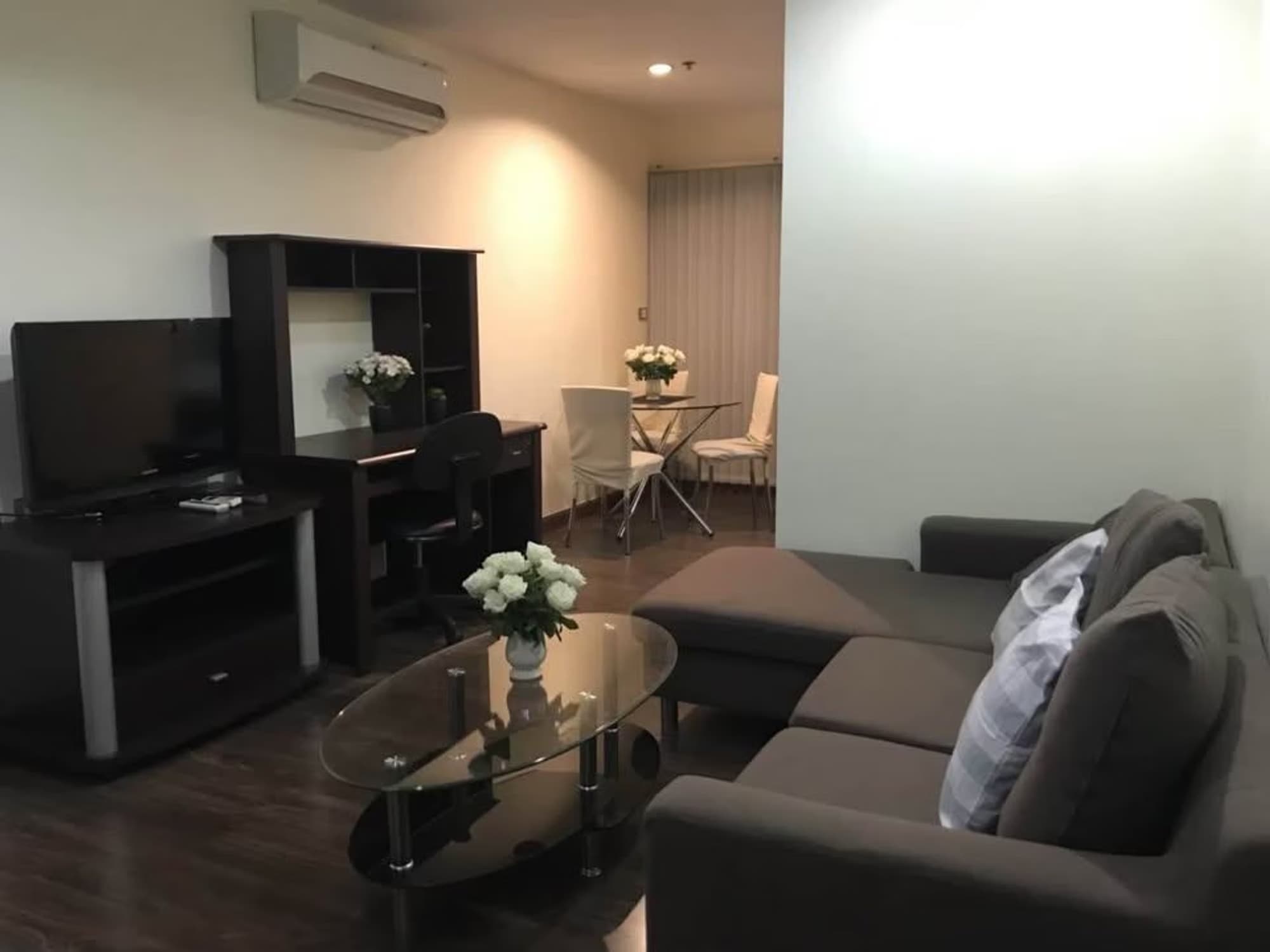 1 ห้องนอน คอนโด สำหรับ จำหน่าย ใน Bang Rak - Image 1