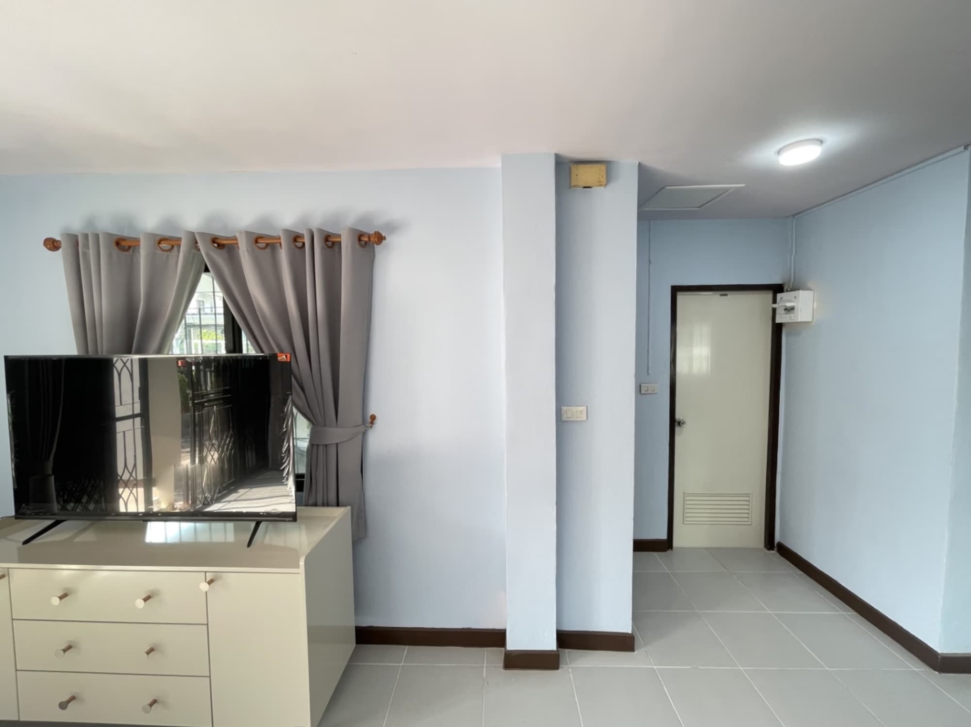 3 Bed House for Rent in Hang Dong - Image 5
