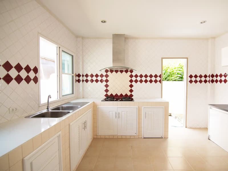 4 Bed House for Rent in Mueang Chiang Mai