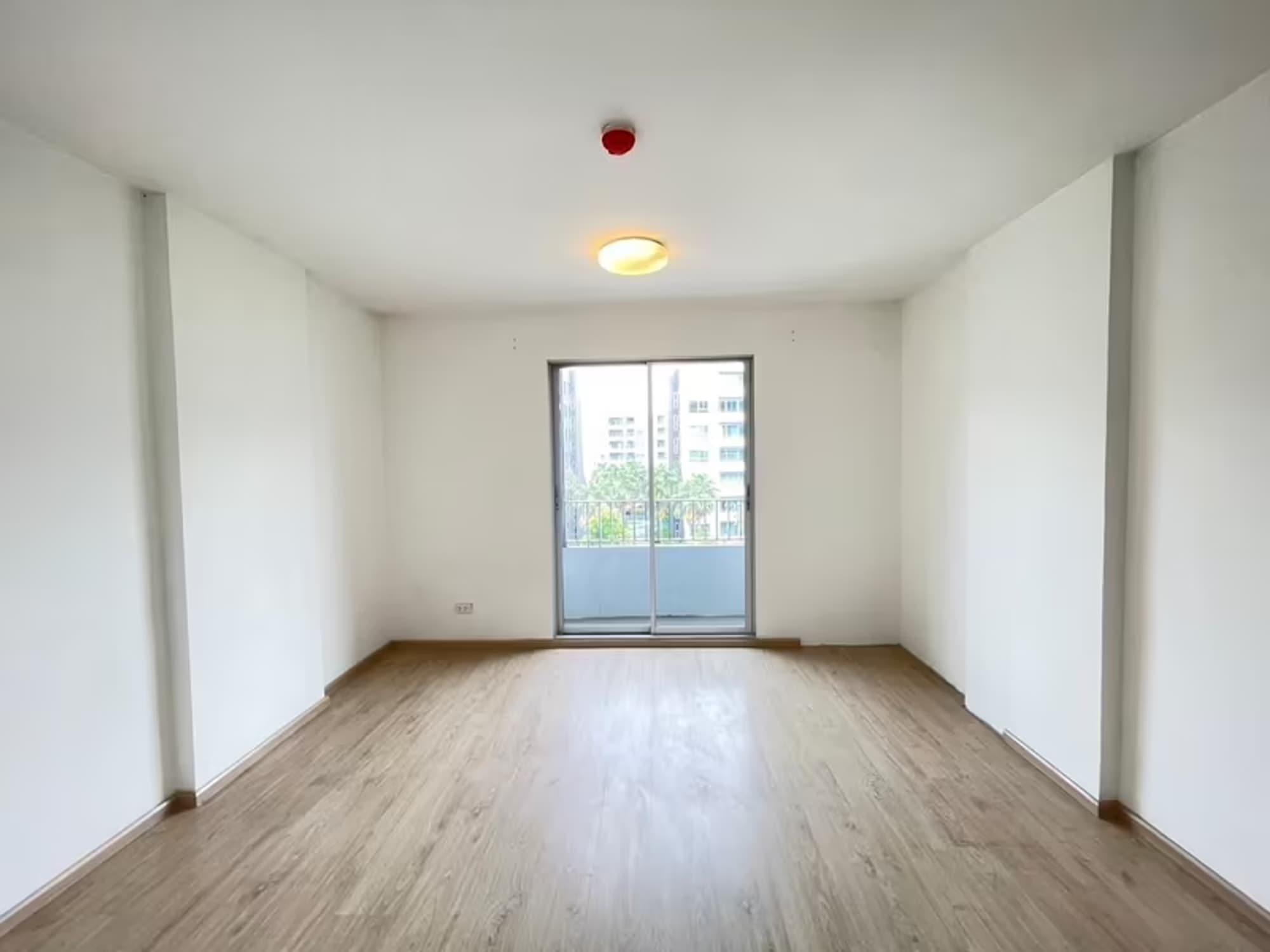 Studio for Sale in Phra Khanong - Image 5
