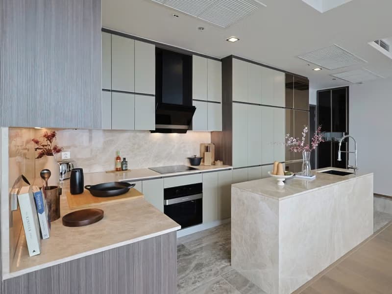3 Bed Condo for Sale in Ratchathewi