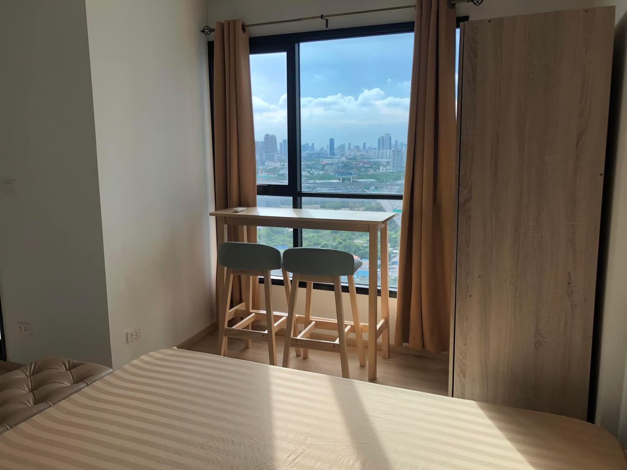 2 Bed Condo for Rent  Near Krung Thon Buri BTS - Image 2