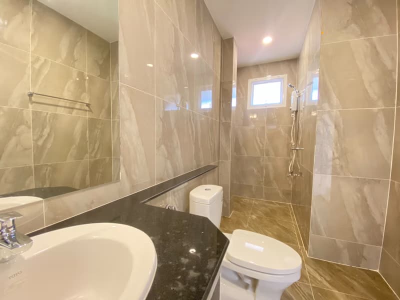 4 Bed Townhouse for Rent in Hang Dong