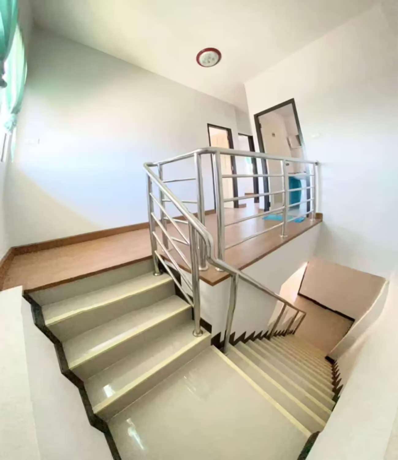 4 Bedroom House - Image 8