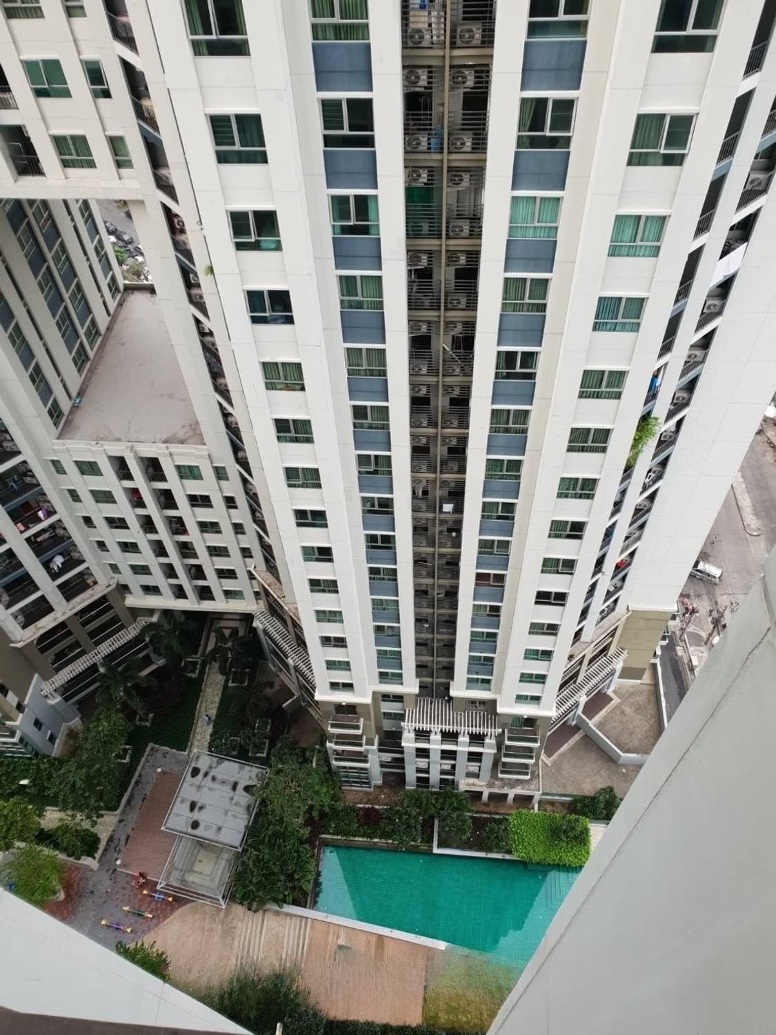 2 Bed Condo for Rent in undefined - Image 10