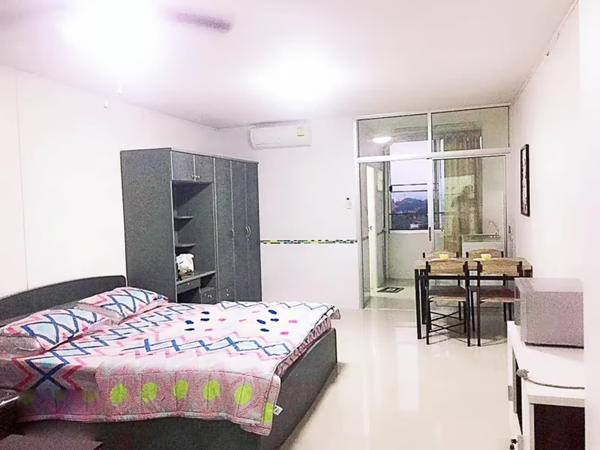 SR Complex - Image 1