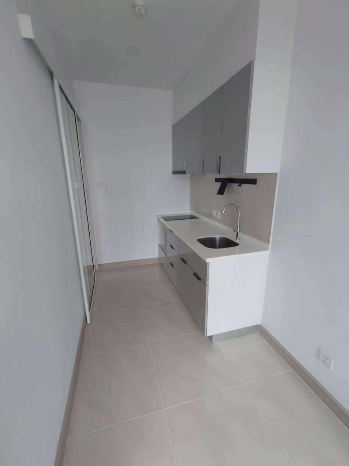 2 ห้องนอน คอนโด สำหรับ ขาย ใน บางรัก - Image 2