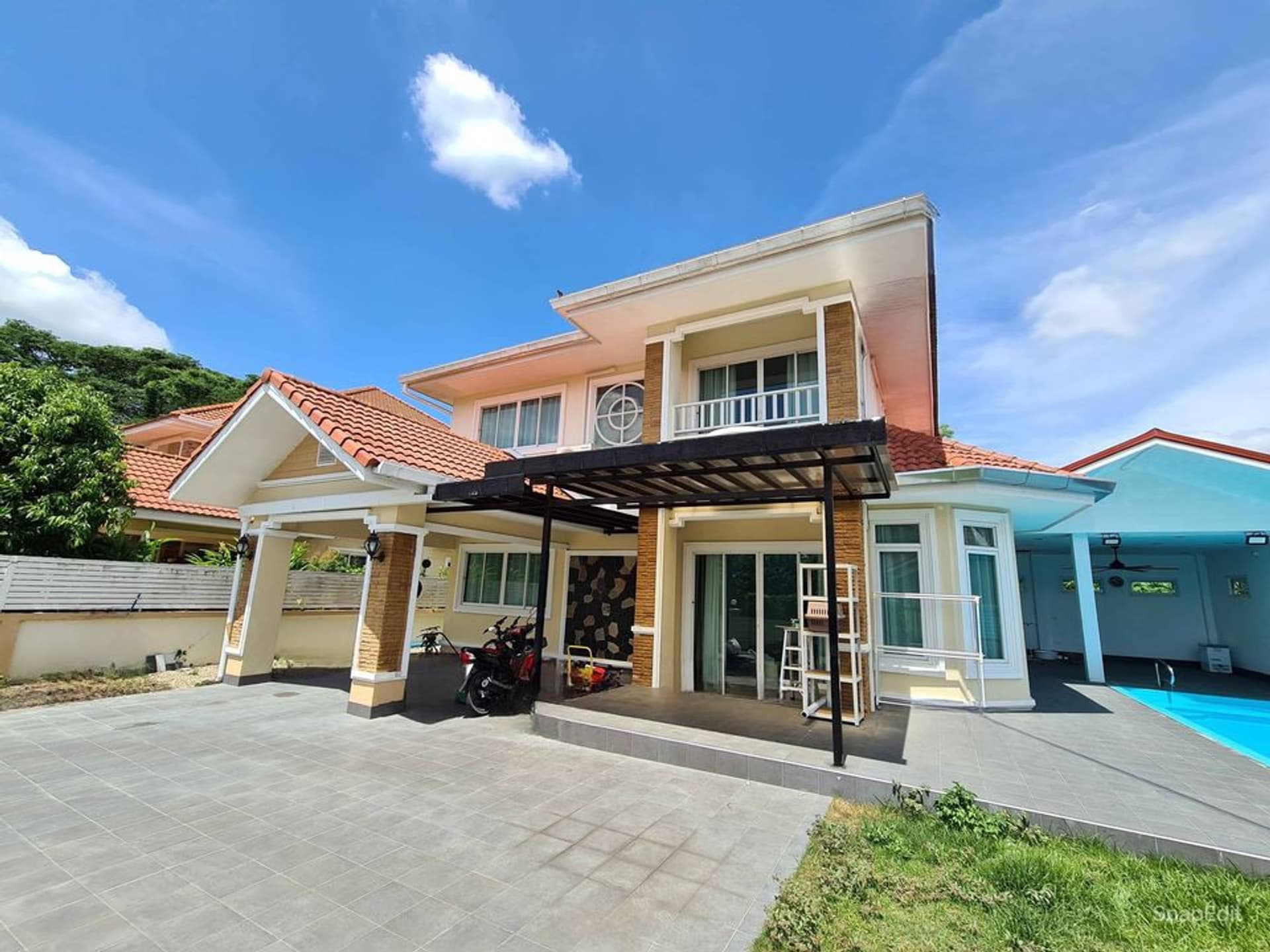 4 Bed House for Sale in Saraphi - Image 10