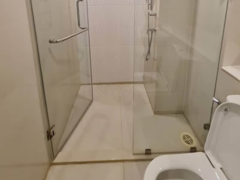 Condo for Rent at Life One Wireless