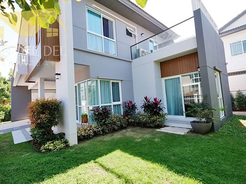 4 Bed House for Rent in San Kamphaeng District