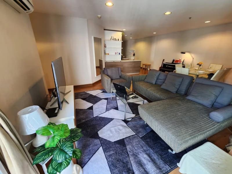 2 Bed Condo for Rent in Huai Khwang