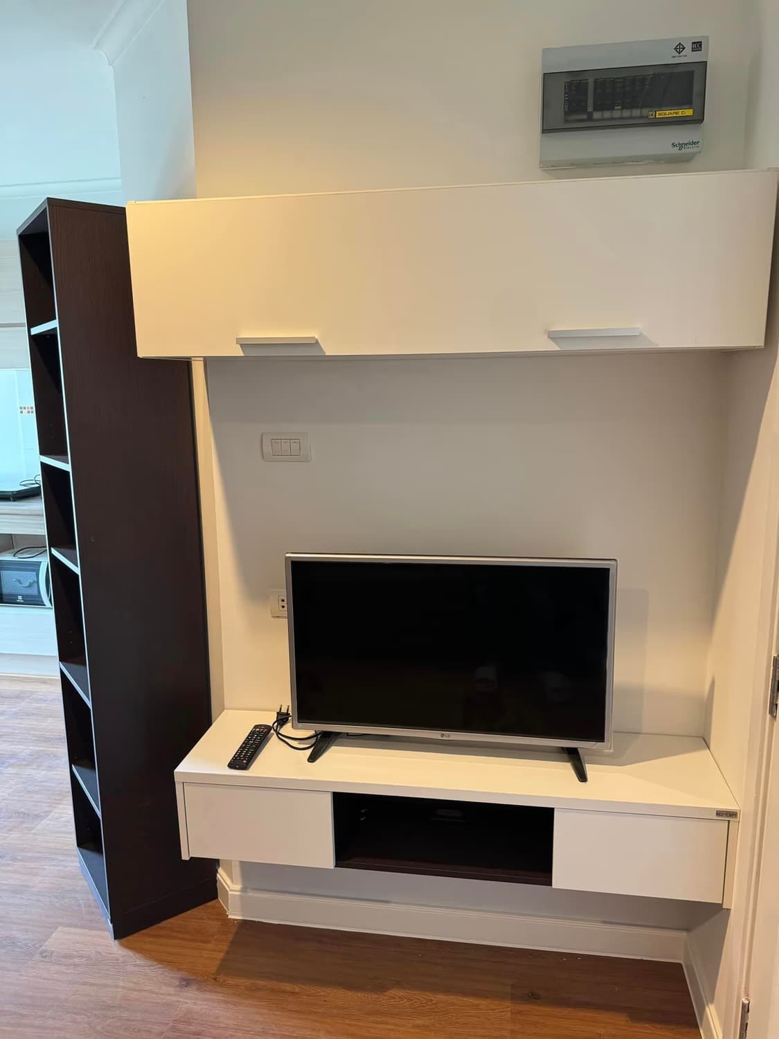 Condo for Sale at Lumpini Place Rama 4 - Kluai Nam Thai - Image 2