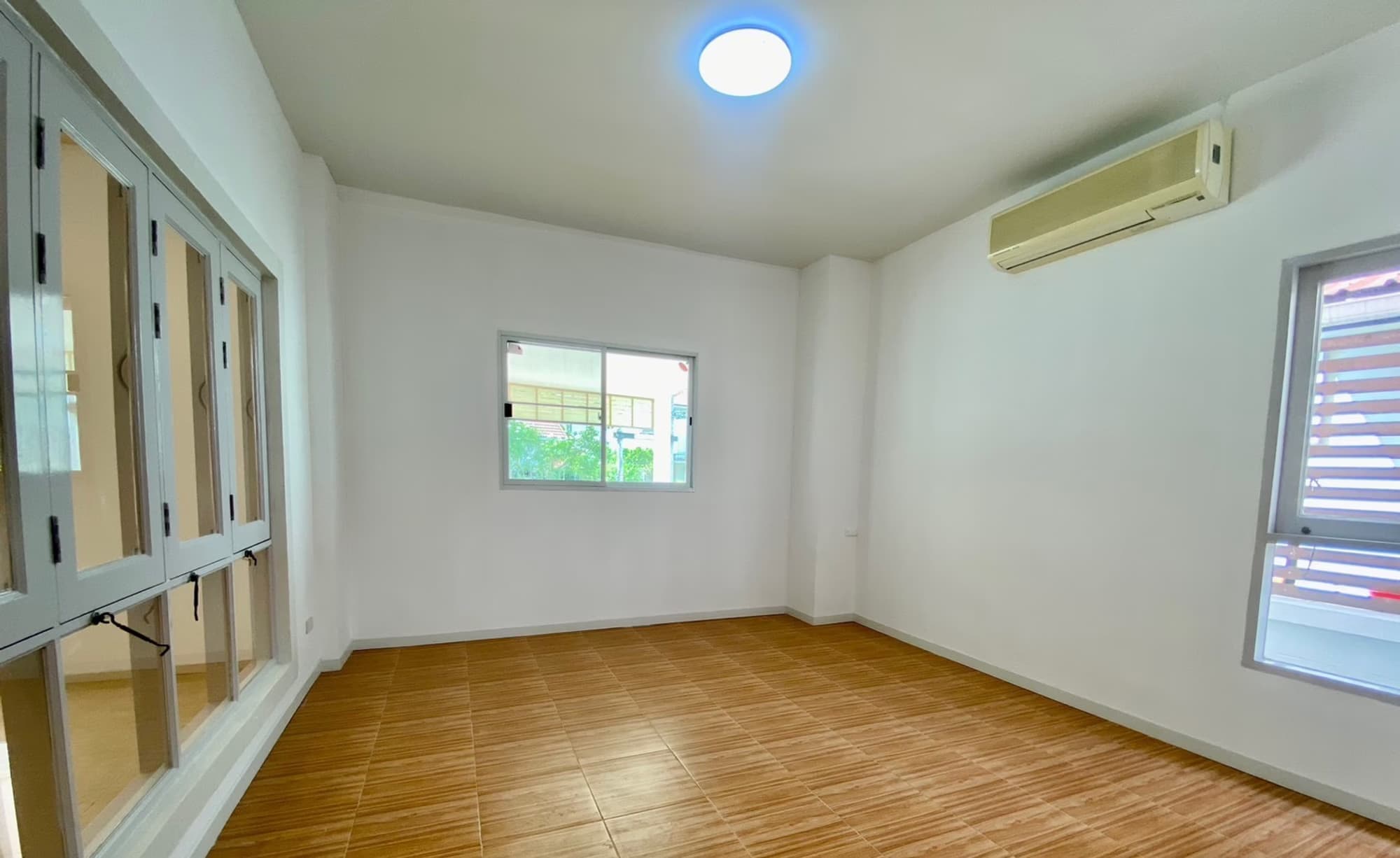 3 Bedroom House - Image 15
