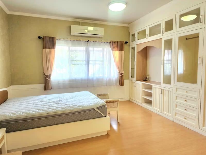 6 Bed House for Rent and Sale in Saraphi