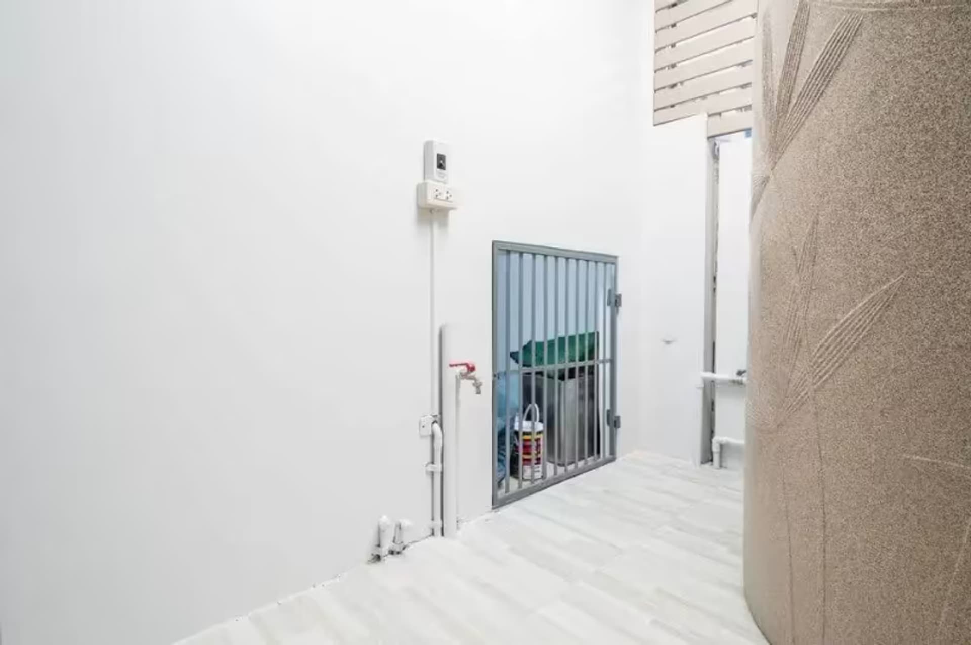2 Bedroom House - Image 12