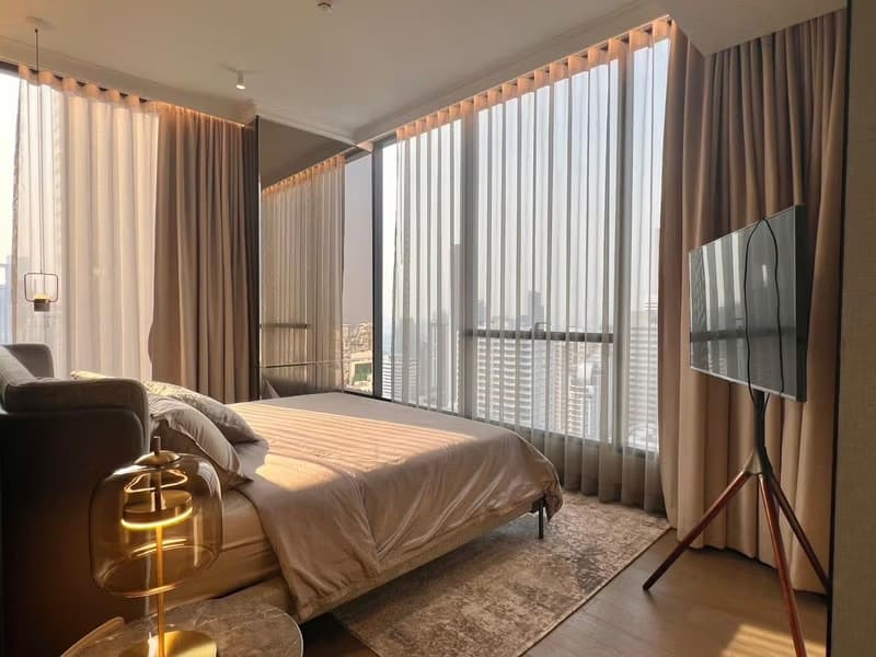 3 Bed Condo for Rent in Watthana