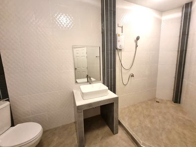 7 Bed House for Rent and Sale in Hang Dong