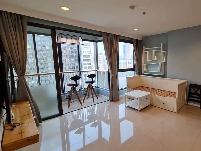 2 Bed Condo for Sale in Ratchathewi