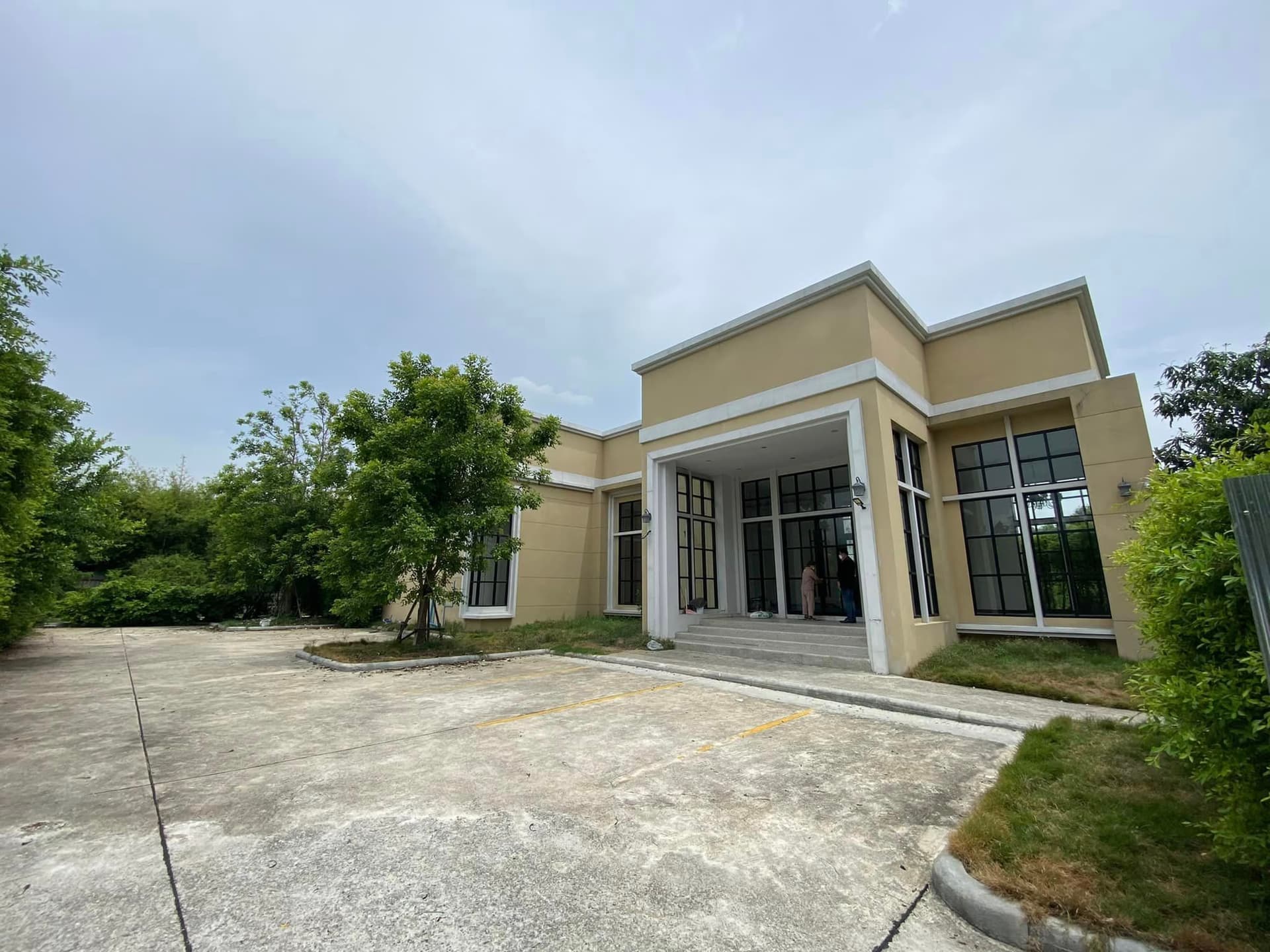 Land for rent with building in Bearing area. - Image 4