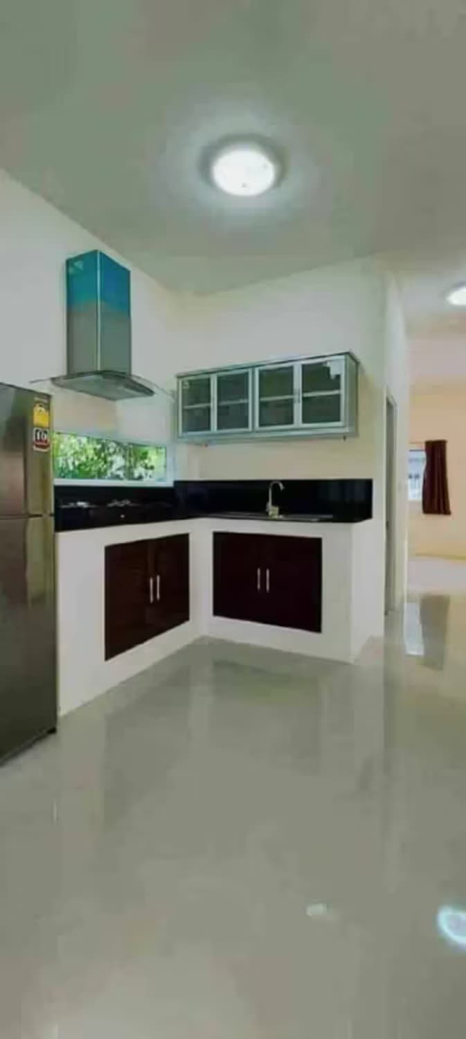 4 Bedroom House - Image 8