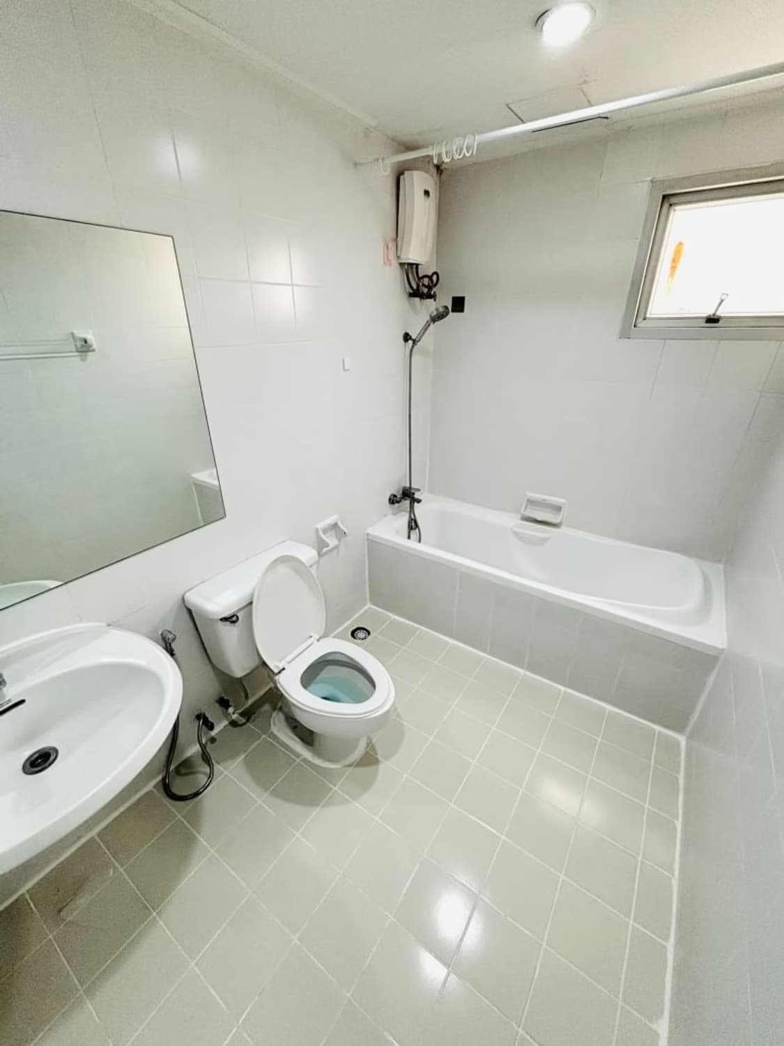 2 ห้องนอน Condo สำหรับ จำหน่าย ใกล้ Phra Khanong BTS - Image 9